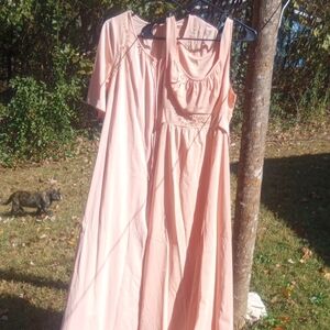 Elegant Peach Sleeveless Long NightGown W/ Matching Zip Up Robe